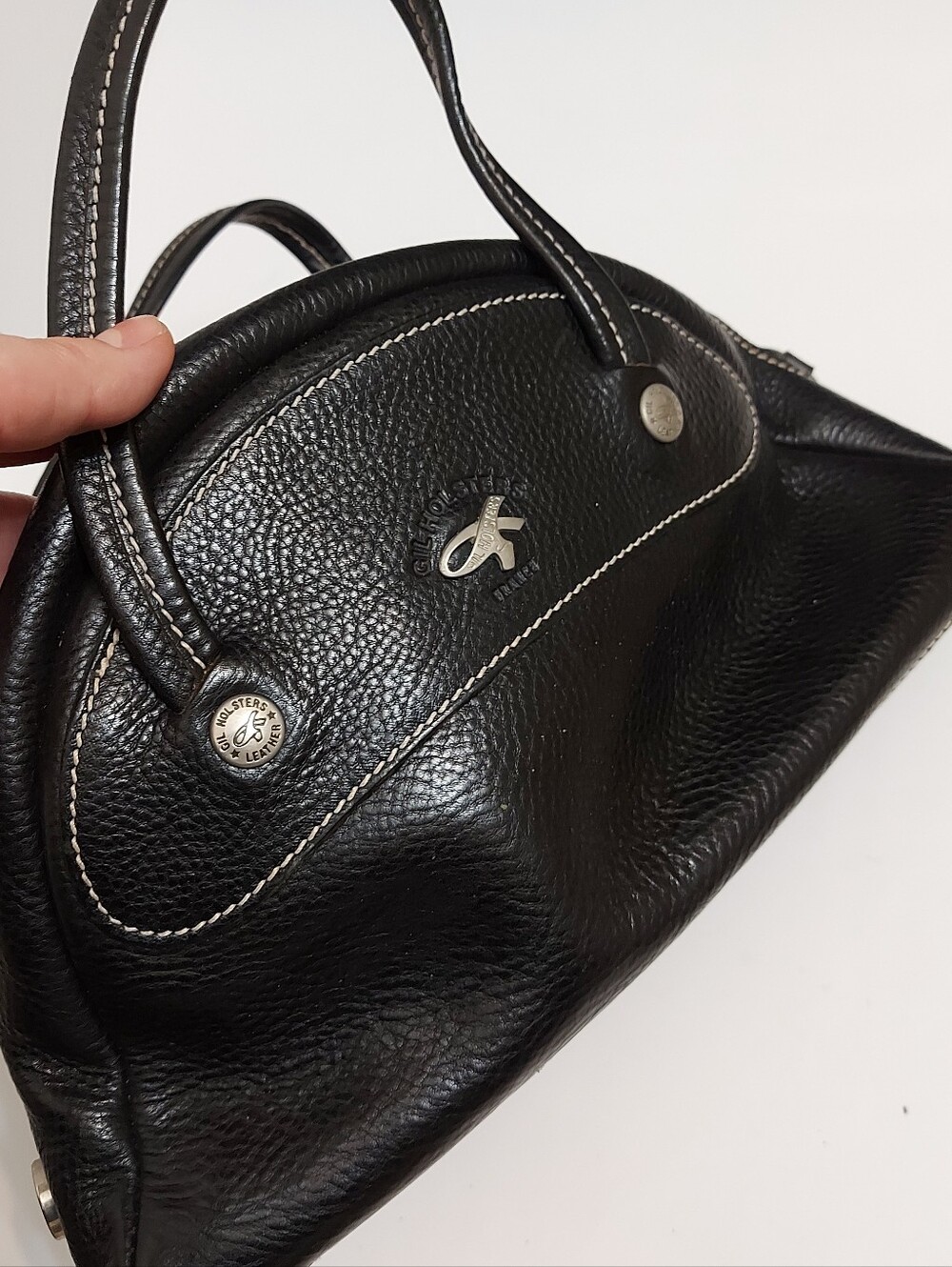 Black leather women's bag from the French brand Gil Holsters.